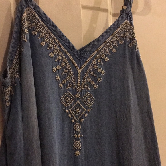 NEW Knox Rose Chambray Handkerchief Midi Dress - Picture 2 of 5